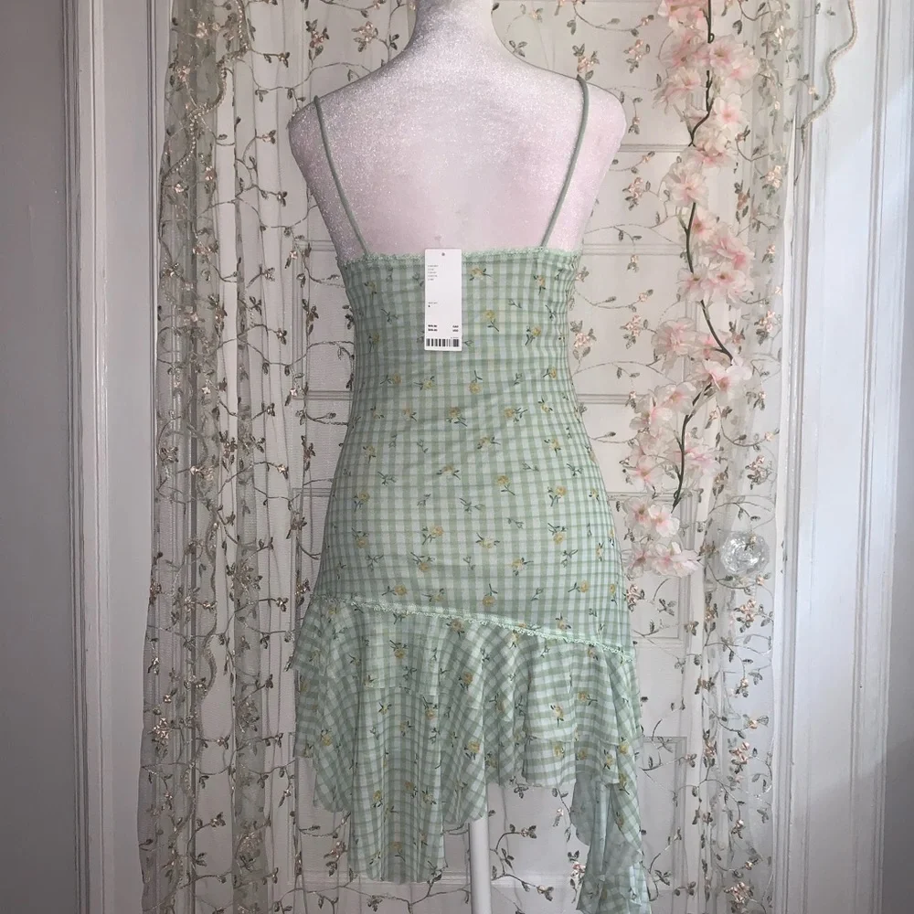 (NWT) urban outfitters fairy green floral dress - Picture 3 of 6